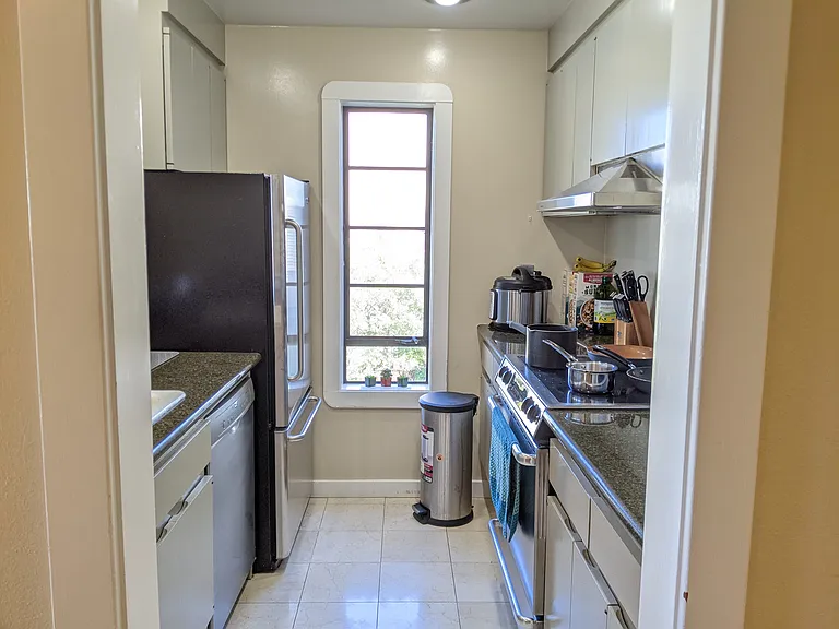 1818 Broadway St #204 — Photo 5
