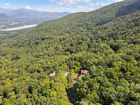 3rd image of 112 Wildflower Cove Dr