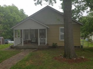 1738 S Main St, Carthage, MO 64836