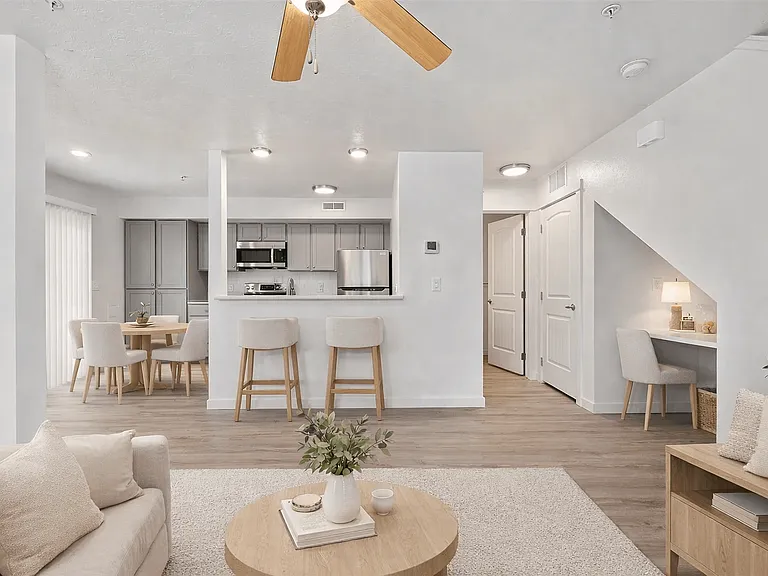 Bowery Point Townhomes — Photo 6