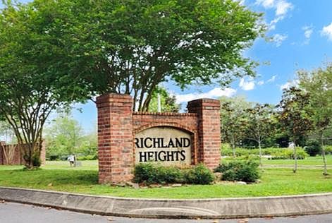 2nd image of 203 Chimney Rock Blvd