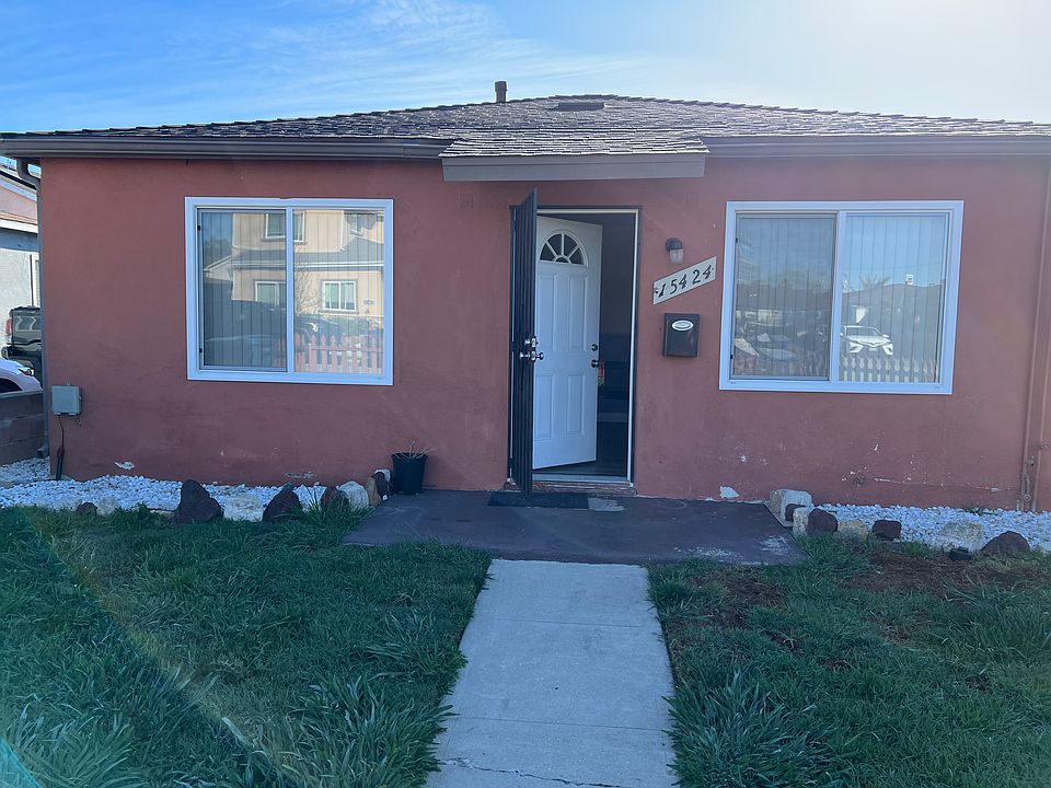 1st image of 15424 Firmona Ave #15424