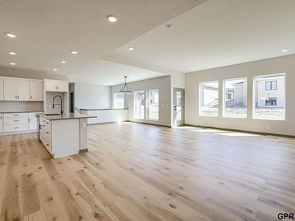 4th image of 21145 Jessie Ave