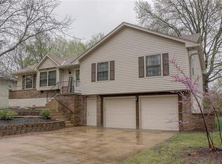 6209 Hallet St, Shawnee, KS 66216