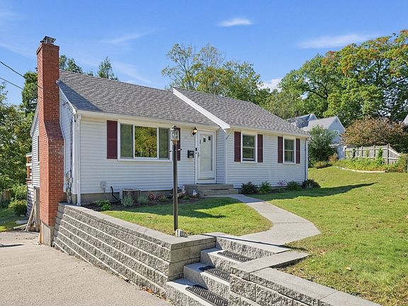 3rd image of 129 Norton St