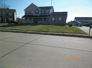 2734 Geneva Lake Dr, Shiloh, IL 62221