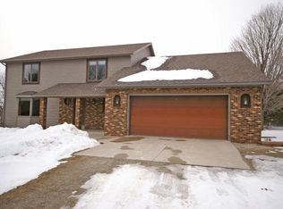 1011 Frontier Rd SW, Byron, MN 55920