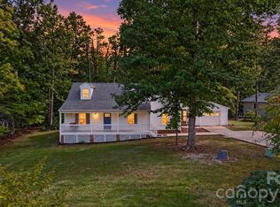 11538 Gelding Dr, Charlotte, NC 28215