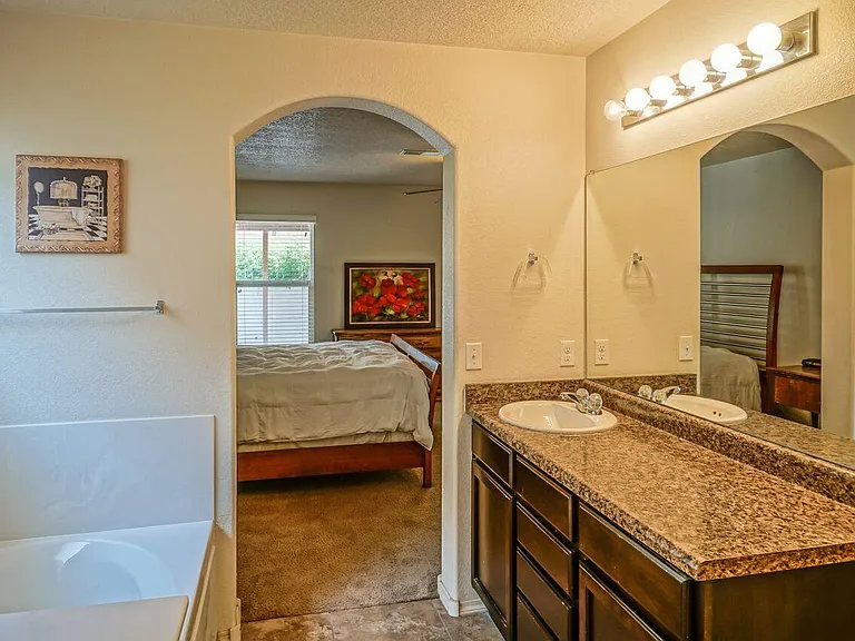 2045 N Ensenada Cir SE — Photo 18
