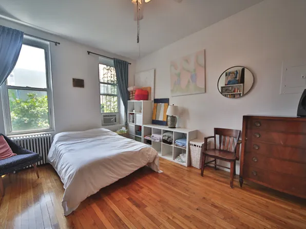 447 7th Avenue image 1 of 4