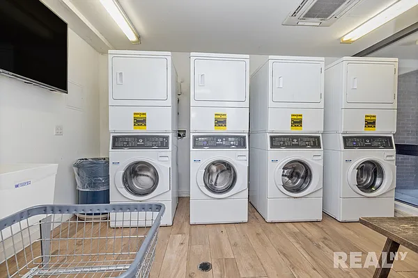 Rented by REAL New York | media 8