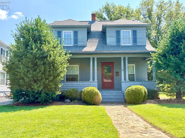 202 Euclid Ave, Bellevue, OH 44811