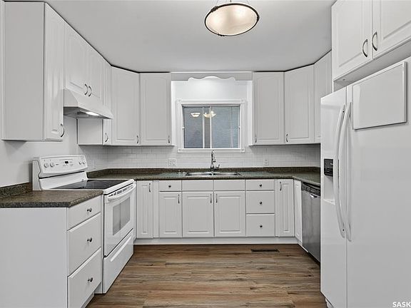 5th image of 2501 Kelvin AVENUE