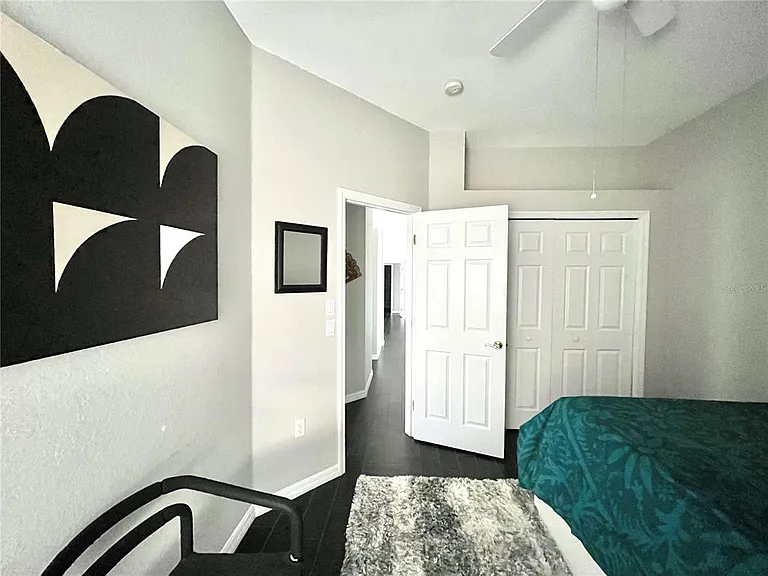 1268 W Hillsborough Blvd — Photo 21