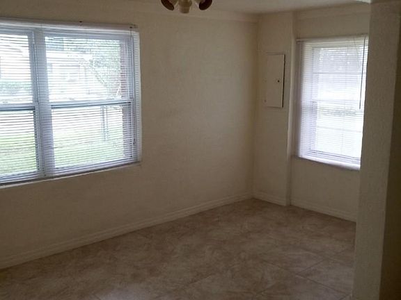 3rd image of 1105 NW 8th Ave