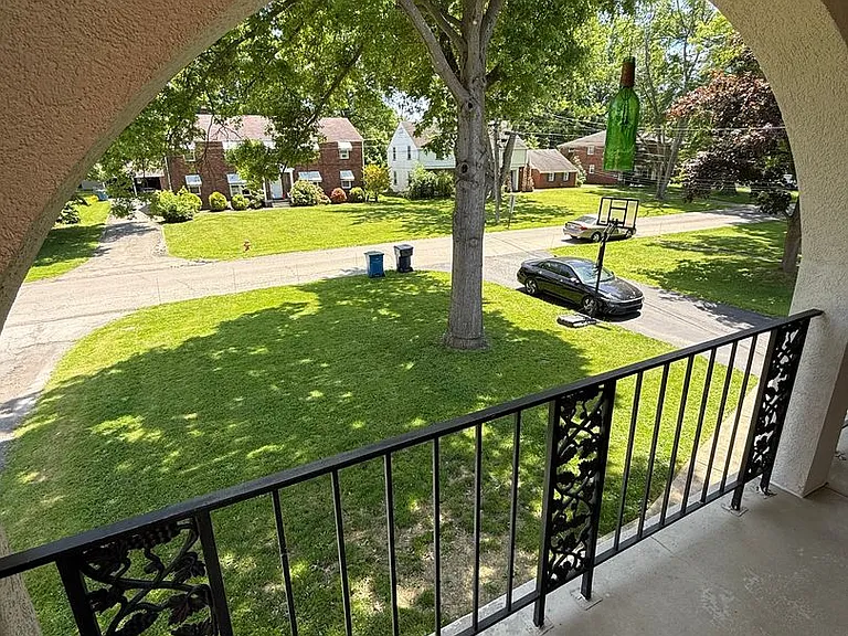 5240-5242 Old Oxford Ln — Photo 46