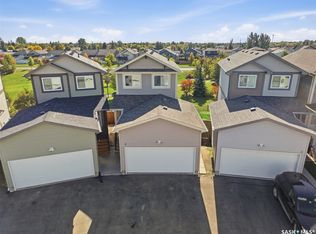 202 McKague Crescent #6, Saskatoon, SK S7R 0L8