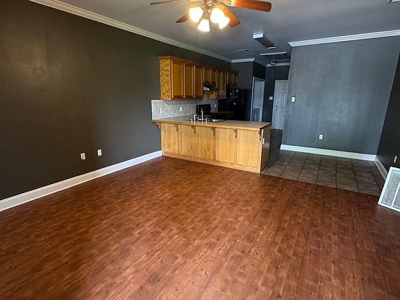 3rd image of 1820 Jade Ave