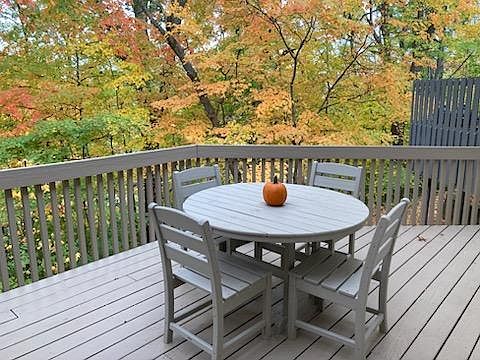 3rd image of 1038 Parkcrest Ln