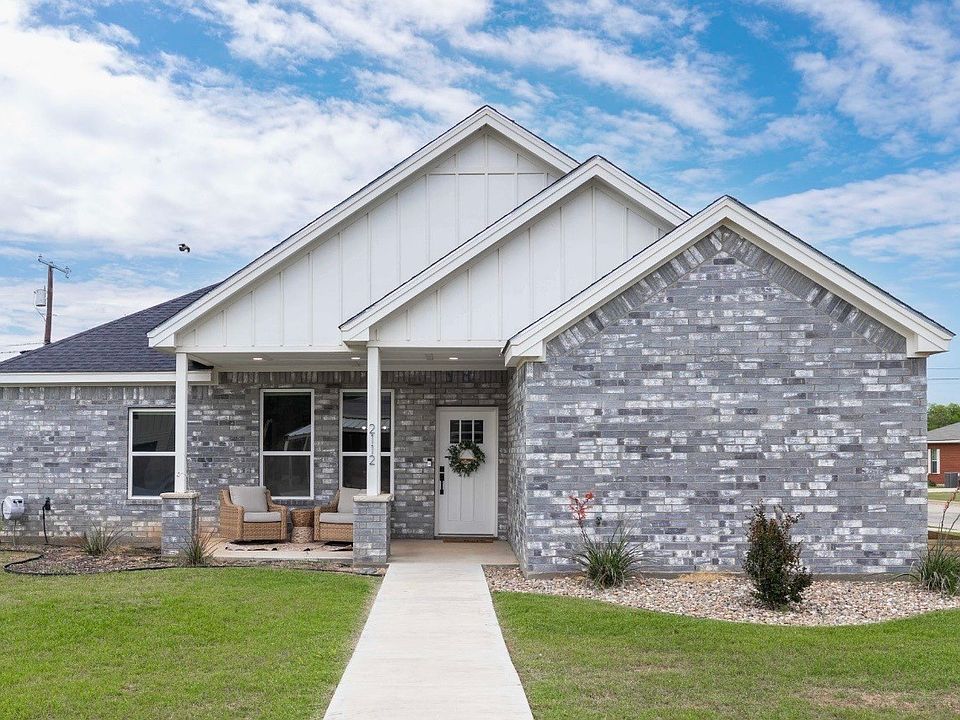 1st image of 2112 Brooke Ln