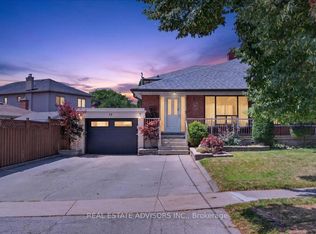 14 Grampian Cres, Toronto, ON M9L 2L3