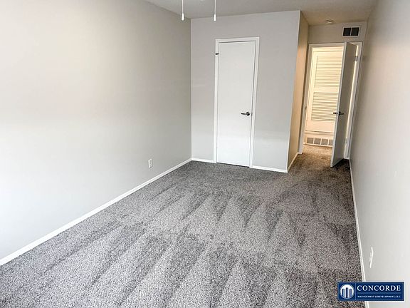 3rd image of 300 S 26th St APT 5