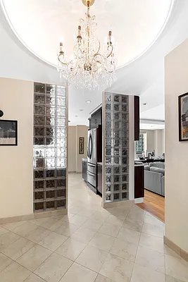 Sold by Compass | media 18