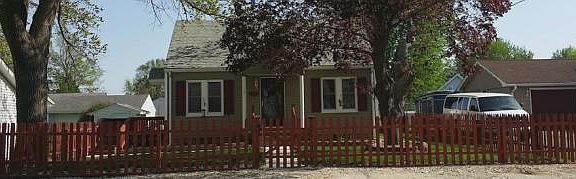 2nd image of 105 E Amy Ave