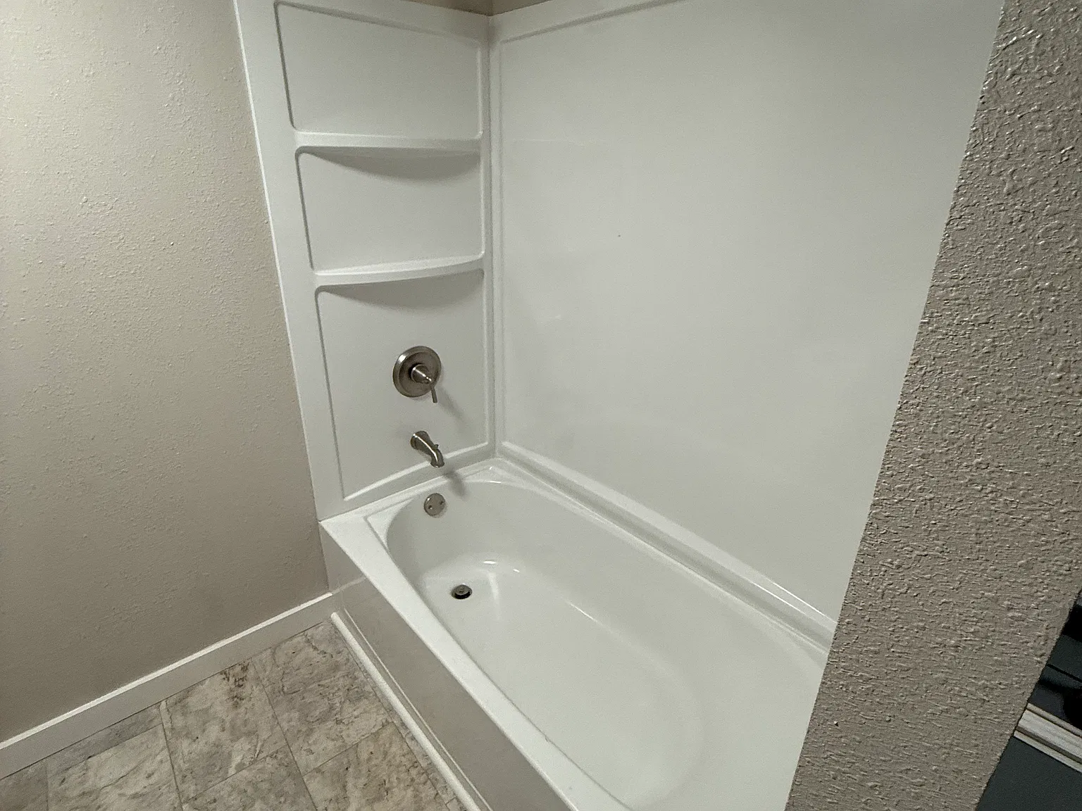 2 bed, 800 sqft, $800 — Photo 4