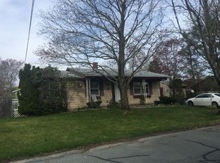 22 Briarwood Dr, New Bedford, MA 02745