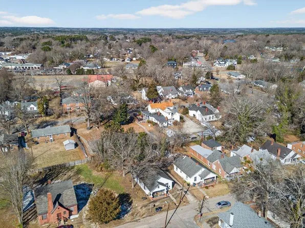 605 Highland Ave, Henderson, NC 27536