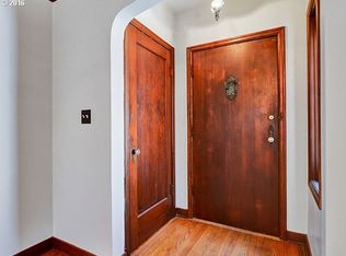 2743 NW Thurman St APT 4, Portland, OR 97210