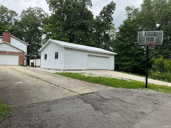 3rd image of 963 Eva Ln