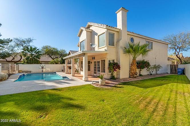 1st image of 165 W Palomino Dr