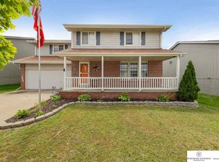8455 Craig Ave, Omaha, NE 68122