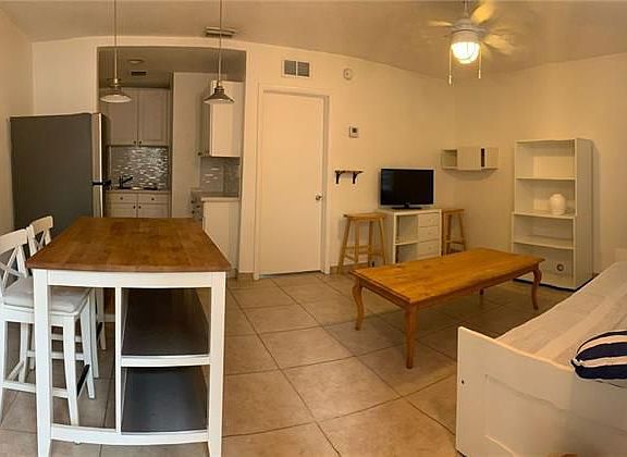 5th image of 815 Middle River Dr APT 111