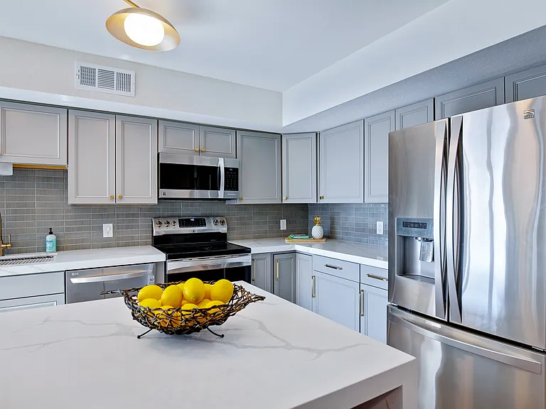 2514 N 60th Pl — Photo 16