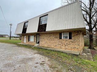 2001 Memory Garden Rd, Jamestown, TN 38556