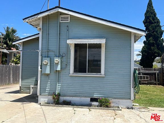 4th image of 102 E McFarlane Dr