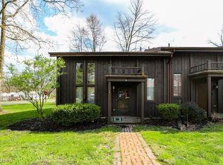 6229 Gladys St, Ravenna, OH 44266