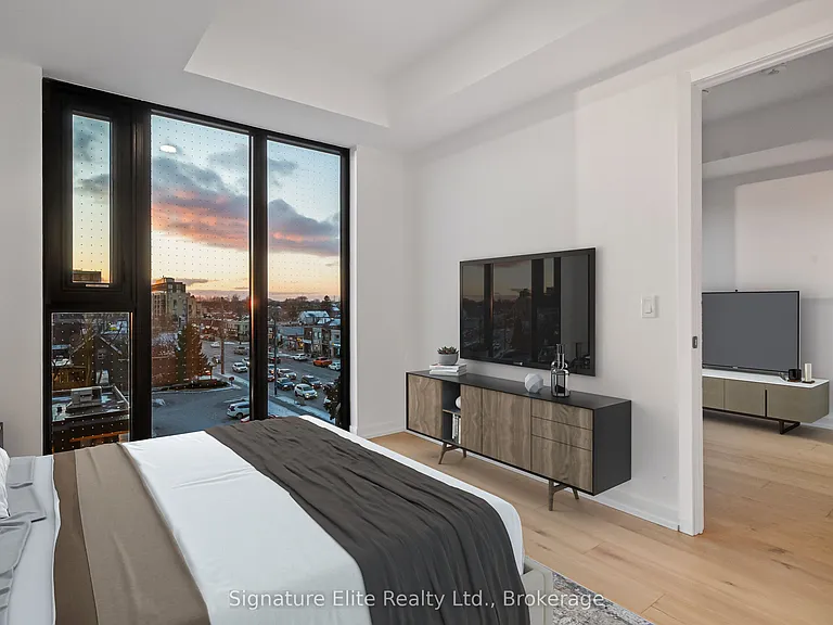 801 The Queensway #520 — Photo 2