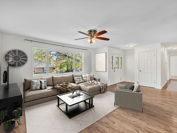 2nd image of 5085 E Sherwood Dr