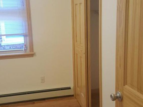 5th image of 5368 72nd St #2FL