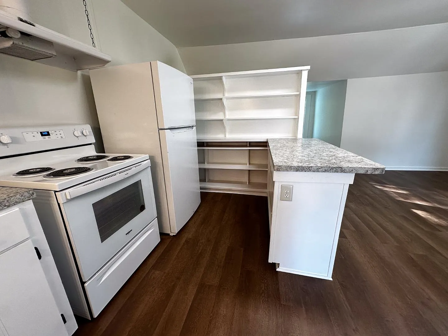 210 E Ogeechee St — Photo 3