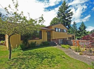 16517 16th Ave SW, Seattle, WA 98166