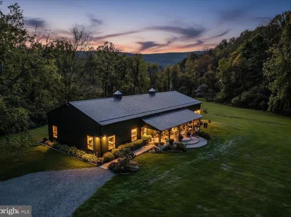 30 Polecat Hollow Blvd, Franklin, WV 26807