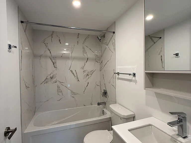 88 Queen St E #2110 — Photo 4
