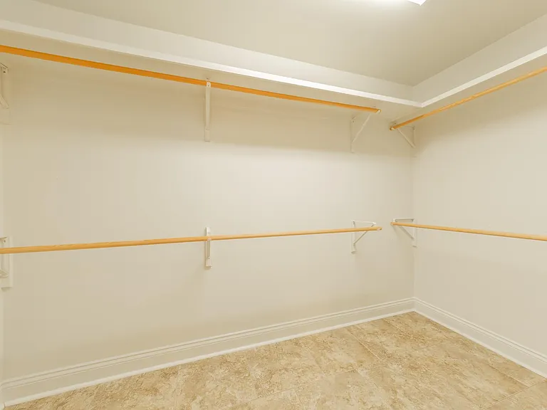 917 Lillian Michel Dr — Photo 13