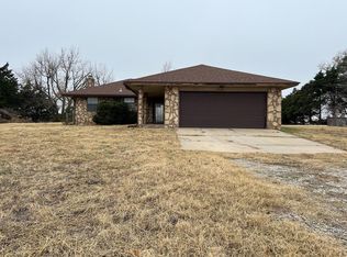 31162 Square Top Rd, Anadarko, OK 73005