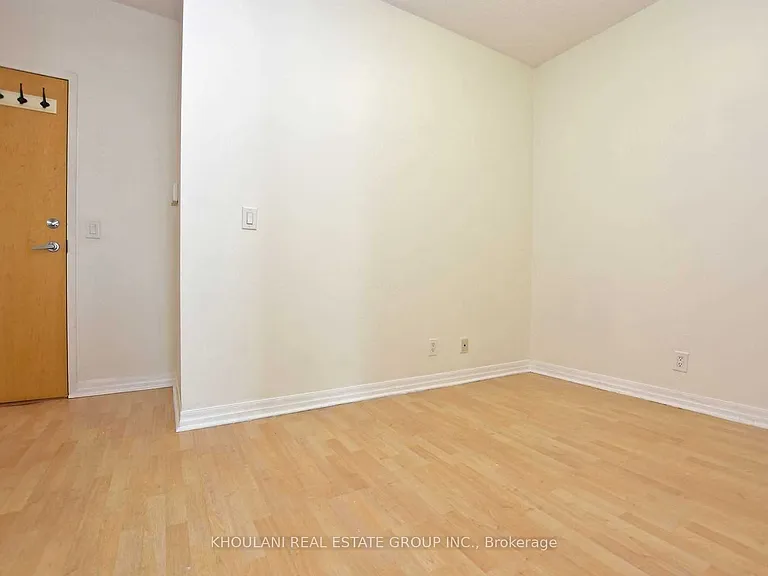 220 Burnhamthorpe Rd W #2201 — Photo 12